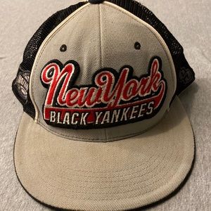 Black Yankees Hat